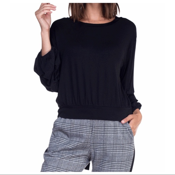 ✨LAST ONE✨Black tie back top - Picture 7 of 8